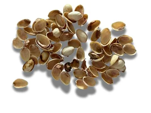 Image of pistachio shells on white background Foto stock