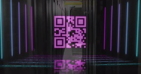 Image of qr code over servers Illustrazione stock