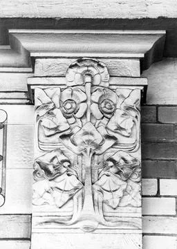 Image of a relief representing a flower pattern on the right front of the ... Foto stock