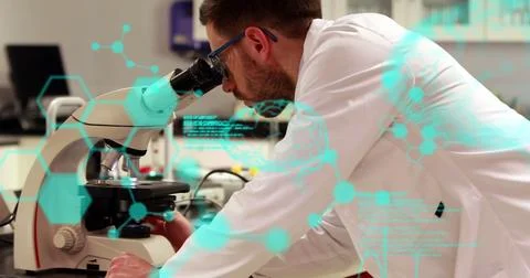 Image of scientific data processing over male scientist using microscope Foto stock