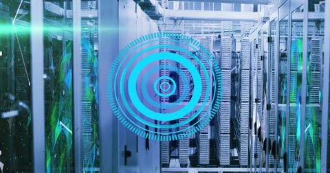 Image of scope with data processing over computer servers Foto stock