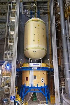 This image shows technicians and engineers move and connect the liquid oxy... Fotos Stock