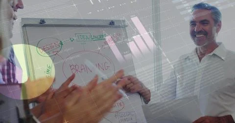 Image of statistical data processing over caucasian senior man giving a pre.. Foto stock