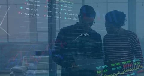 Image of stock market data processing over diverse man and woman discussing over 库存照片