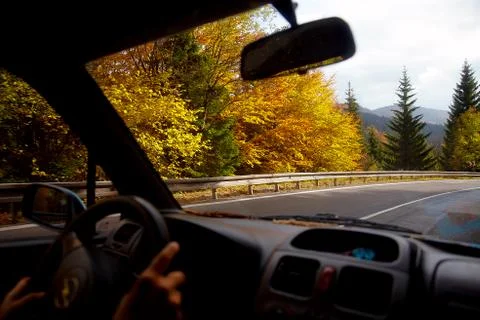Image of windshield on the road in mountain. Foto stock