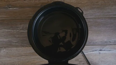 Immersing eggs in water Stock Footage 73074582