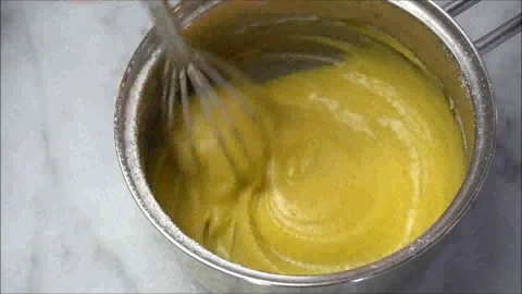 Impasto con uova Vidéo 123300996