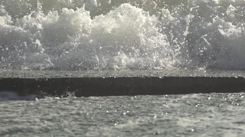 Impending wave. Slow motion. Video stock 52961904