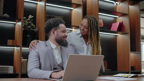 The Importance of Professional Collaboration within a Modern CoWorking 스톡 동영상 307835703