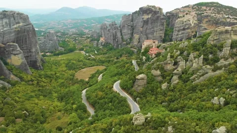 Impressive aerial panoramic view of the famous beautiful Meteora valley 스톡 동영상 245247130