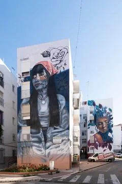 Impressive and huge graffiti decorate the walls of many buildings in Estepona. Foto stock