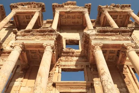 The impressive facade of the Library of Celsus at Ephesus, Selcuk, Turkey Stock Photos