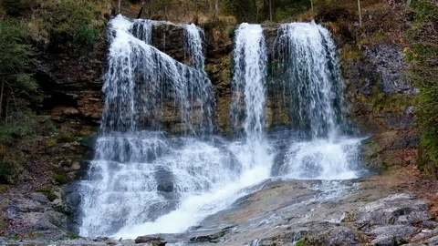 Impressive Weissbach waterfall in Germany 库存影片 86287456
