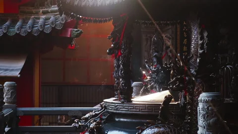 Incense pod inside a Taiwan Temple, under afternoon sunlight 스톡 동영상 275593515