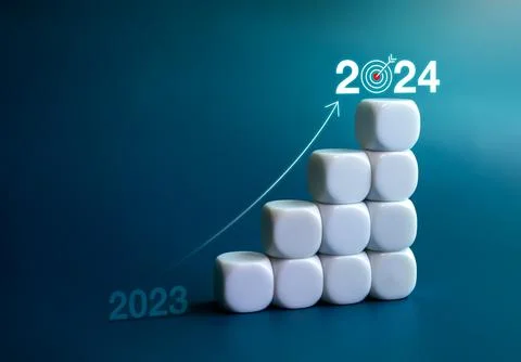 Increase rise up arrow on white blocks chart steps from year 2023 to 2024 w.. Foto stock