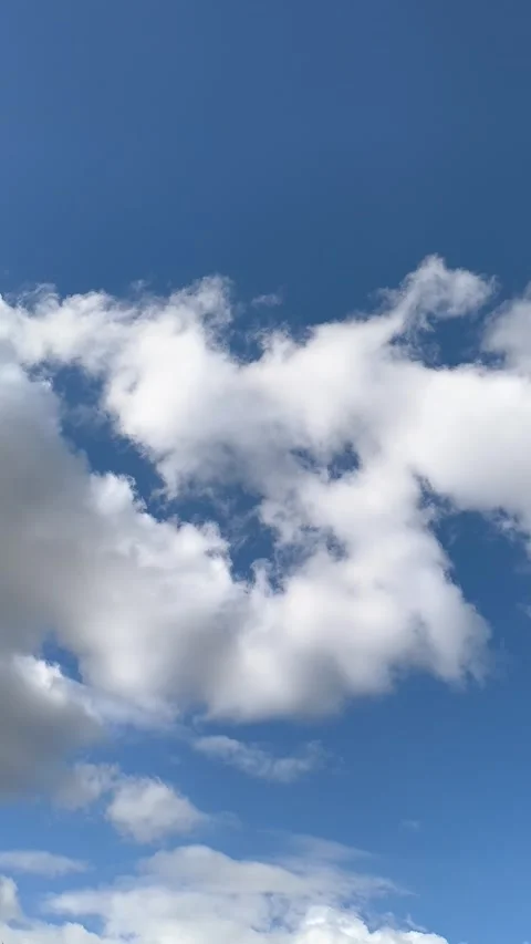 Incredible blue sky with beautiful clouds during a sunny and windy afternoon. Stock Footage 334971990