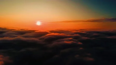Incredible sunset view above the clouds with a drone Video stock 183012578