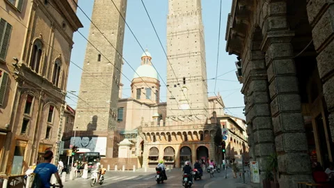 Incredible Two Towers offering 360 views over Bologna. Stock Footage 236417859