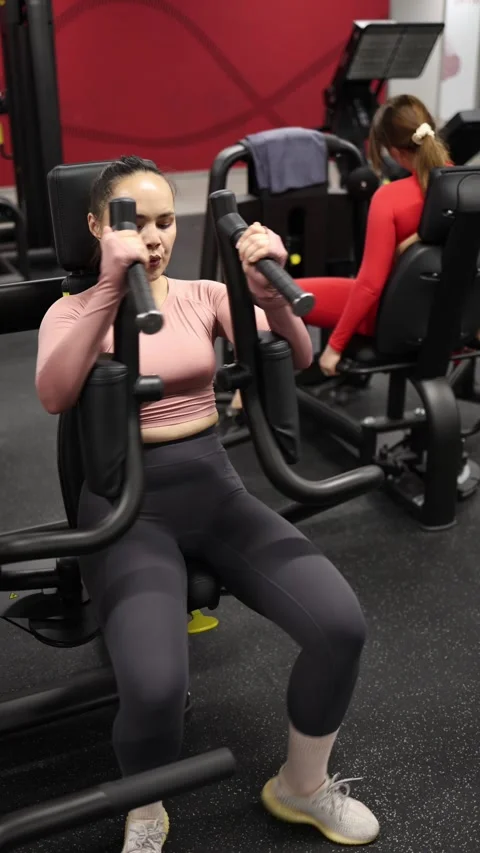 Independent gym training Stock Footage 337956928