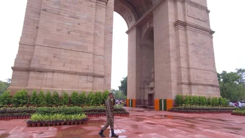 India Gate and Amar Jawan Jyoti Eternal Flame Vídeos de archivo 320383462