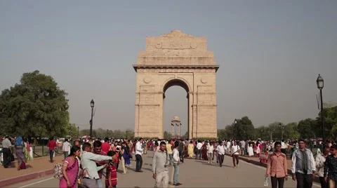  India Gate Frontal People Timelapse 4K Stock Footage 62651572