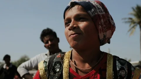 India. Guy Plays The Drum. Video stock 107254073