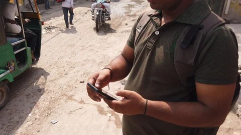 India is leading in mobile phone usage Vídeo Stock 112781077