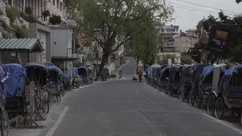 India Lockdown, Rishikesh, empty roads 스톡 동영상 129064905