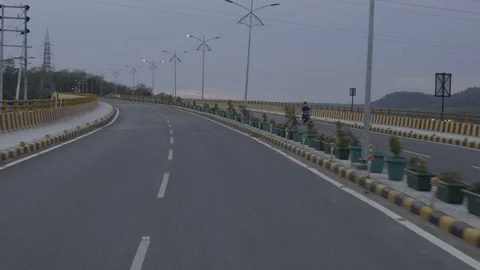 India Lockdown, Rishikesh, empty roads 스톡 동영상 129076453