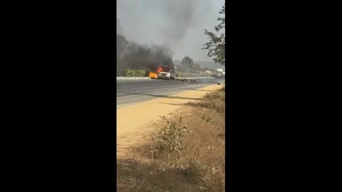 India: LPG cylinders explode during vehicle fire in India Stock Footage 326457469