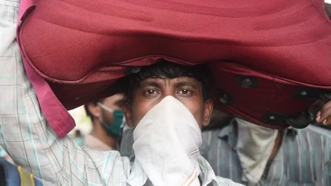 India migrant workers crisis Stock Footage 132224445