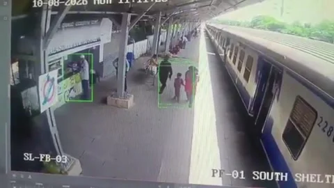 India: Quick-thinking official shows exceptional courage, saving passenge... Stock-Footage 341959461