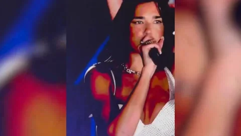 India: Update: Dua Lipa sets stage on fire by grooving to Bollywood beat!... Vidéo 294189650