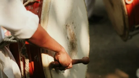 India.Guy Plays The Drum. Stock-Footage 107192517