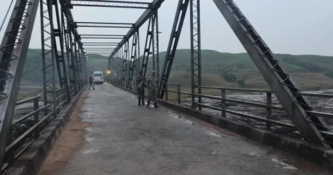 Indian Army Soldier at Checkpost 스톡 동영상 340120997