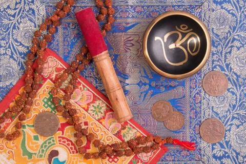 Indian background with various ritual objects Foto stock