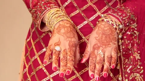 Indian bride hands Stock Footage 49253421