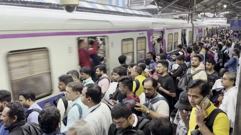 Indian Crowd of people rush to board train. 4K (Real time) Stock Footage 253255269