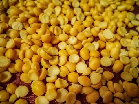 Indian Dal , Yellow split peas close up Stock-Fotos