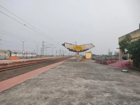 Indian empty railway platform Stock Photos