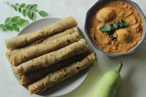 Indian flat bread made of whole wheat flour, grated bottle guard, yogurt and  Stock Photos