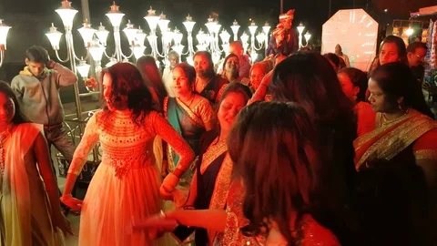 Indian Hindu wedding procession Видео 87101874