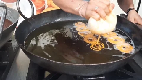 Indian Jalebi maker Video stock 268483500