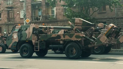 Indian MArG 155 Self-propelled howitzer 2 Video stock 336288974