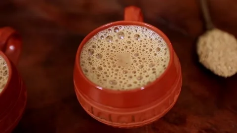 Indian Masala Chai Served in Two Clay Cups Traditional Tea Vidéo 333193092