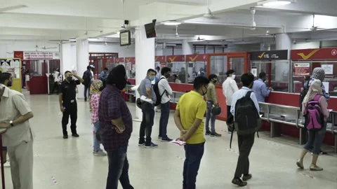 Indian post office scene. 스톡 동영상 136460968