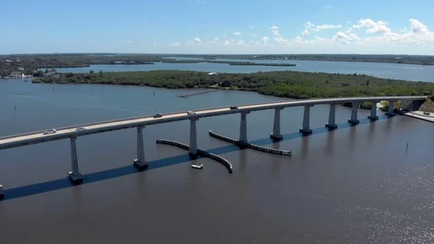 Indian River County Causeway over the Indian River Lagoon. Aerial drone Stock-Footage 120533368