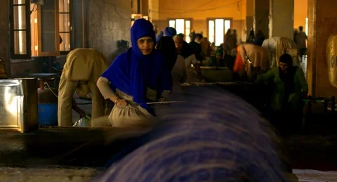Indian Roti Making Kitchen Timelapse Track Video stock 125603026