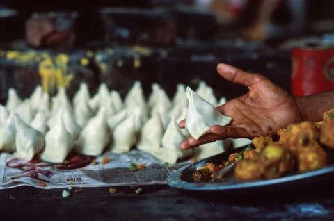 Indian samosas in their typical triangular shape Stock-Fotos