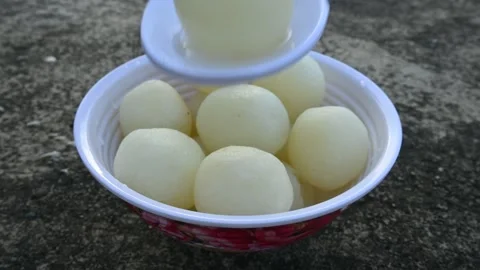 Indian Sweets Rasgulla. Vídeos de archivo 249813397